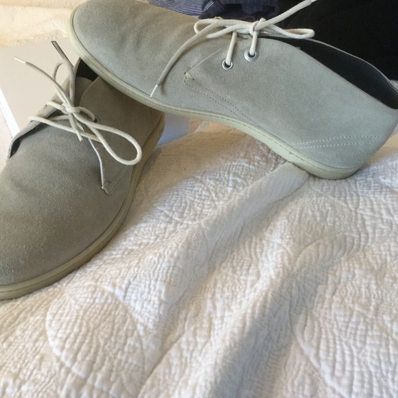 Ferragamo Mens Gray Suede Desert Chukka Boots main image 5
